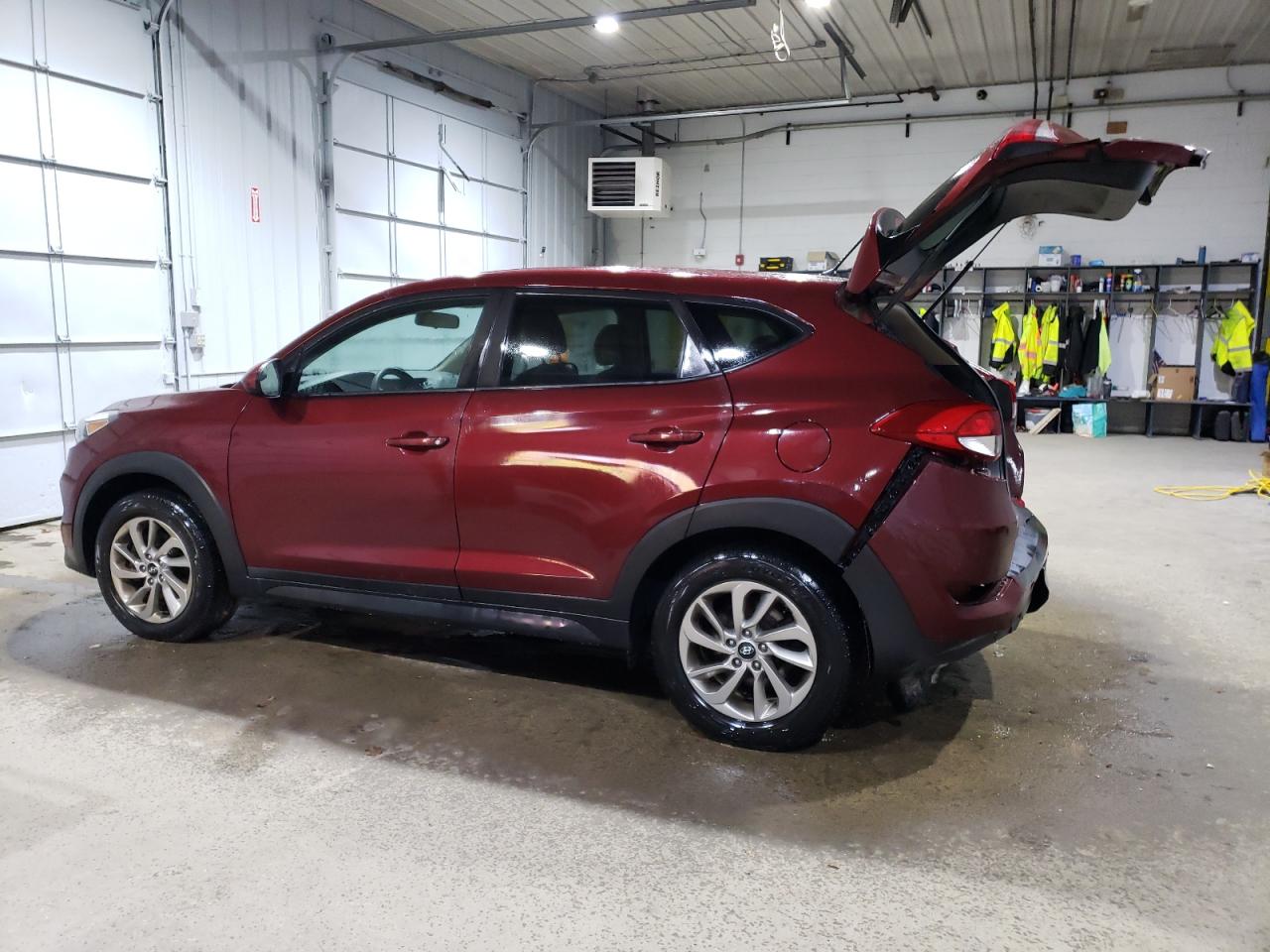 2018 Hyundai Tucson VIN KM8J2CA44JU633592 Copart auction photo, rear end / minor dent/scratches damage thumbnail 2