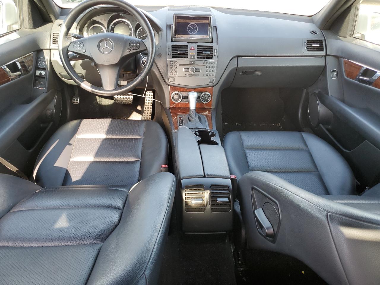2010 Mercedes-Benz C-klasse VIN WDDGF8BB4AF404255 Copart auction photo, side / rear end damage thumbnail 8