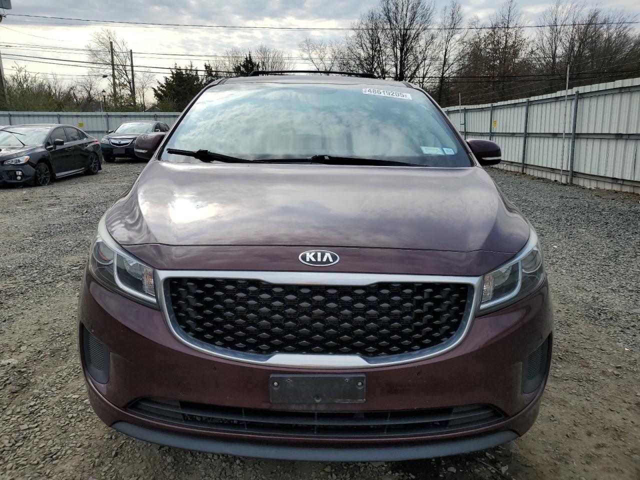 2017 KIA Sedona VIN KNDMB5C15H6325541 Copart auction photo, rear end / side damage thumbnail 5