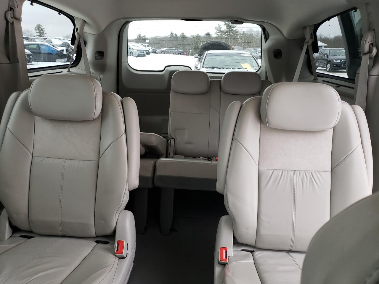 2008 Chrysler Town & Country VIN 2A8HR64X78R690357 Copart auction photo, front end / minor dent/scratches damage thumbnail 10