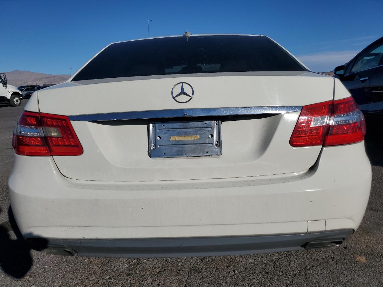 2011 Mercedes-Benz E-klasse VIN WDDHF5GB9BA376284 Copart auction photo, front end damage thumbnail 6