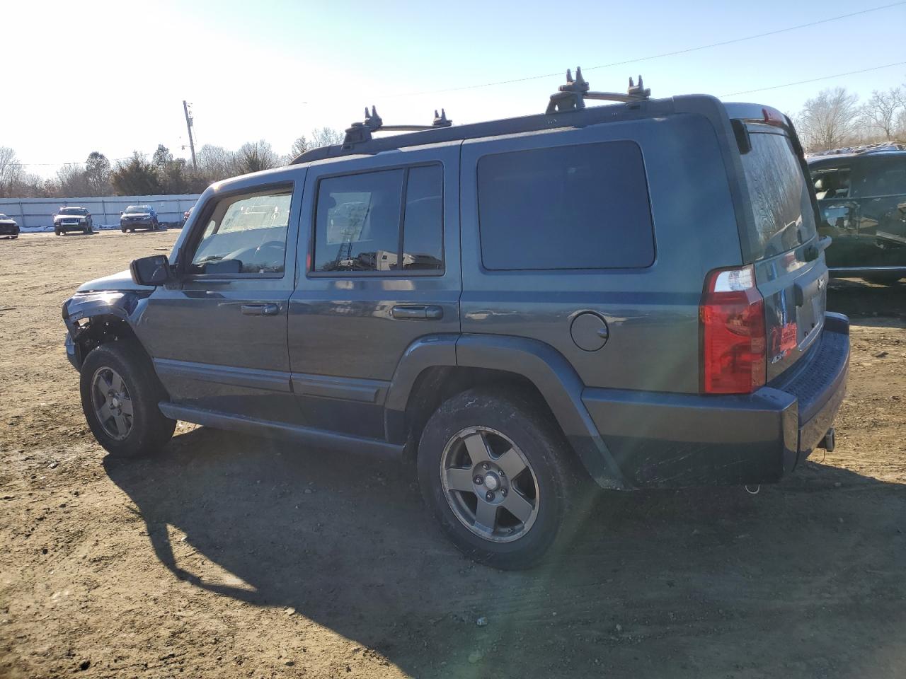 2007 Jeep Commander VIN 1J8HG48K07C674274 Copart auction photo, front end / minor dent/scratches damage thumbnail 2