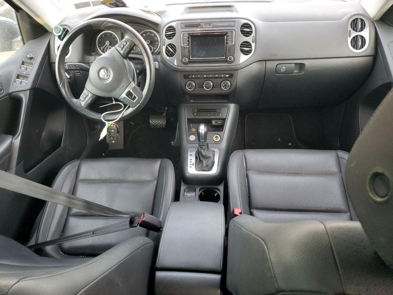2016 Volkswagen Tiguan VIN WVGBV7AX5GW573820 Copart auction photo, vandalism damage thumbnail 8