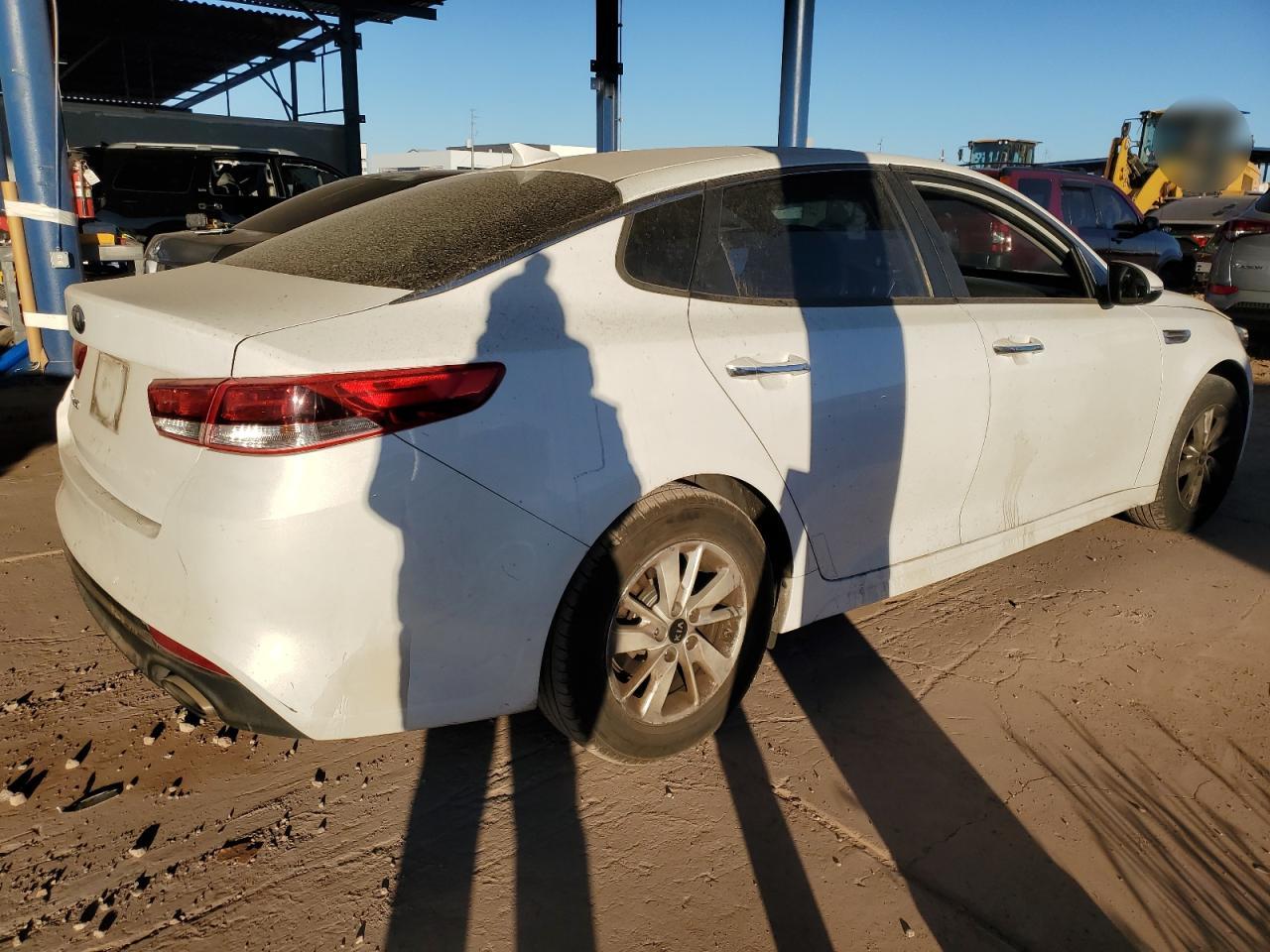 2017 KIA Optima VIN 5XXGT4L32HG128916 Copart auction photo, vandalism damage thumbnail 3