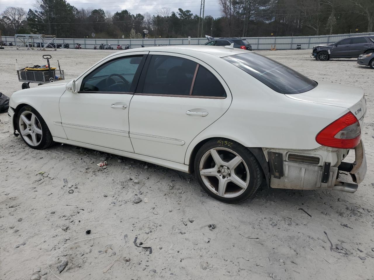 2009 Mercedes-Benz E-klasse VIN WDBUF56X39B362163 Copart auction photo, rear end / front end damage thumbnail 2