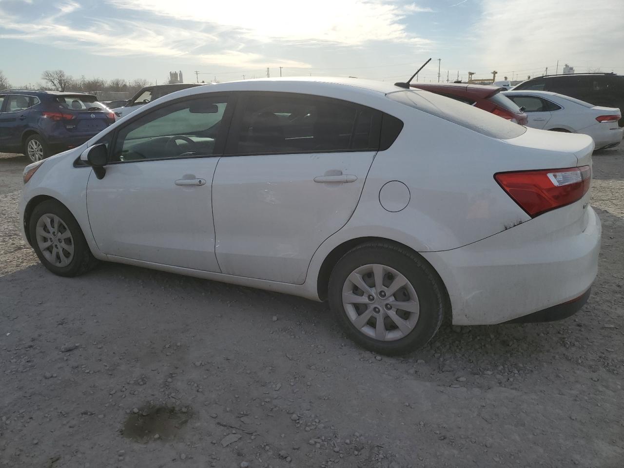 2016 KIA Rio VIN KNADM4A35G6637492 Copart auction photo, minor dent/scratches damage thumbnail 2