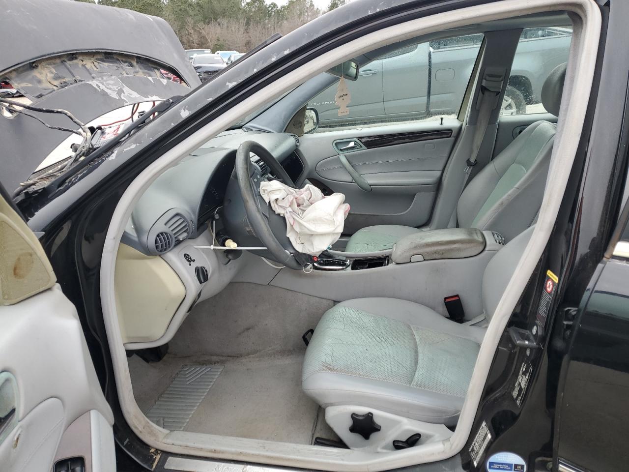 2004 Mercedes-Benz C-klasse VIN WDBRF61J54E016282 Copart auction photo, front end damage thumbnail 7
