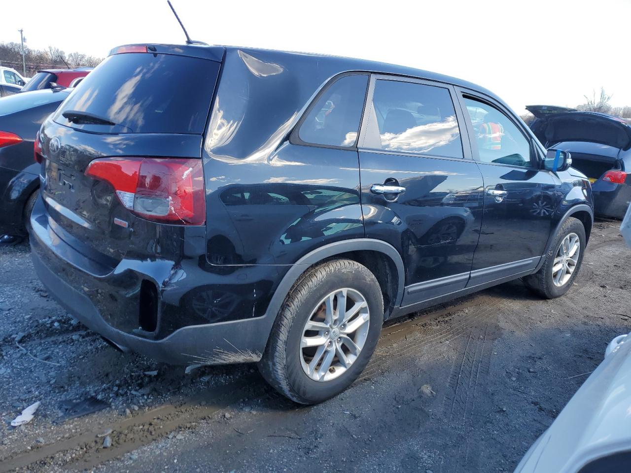 2014 KIA Sorento VIN 5XYKT3A67EG540175 Copart auction photo, minor dent/scratches damage thumbnail 3