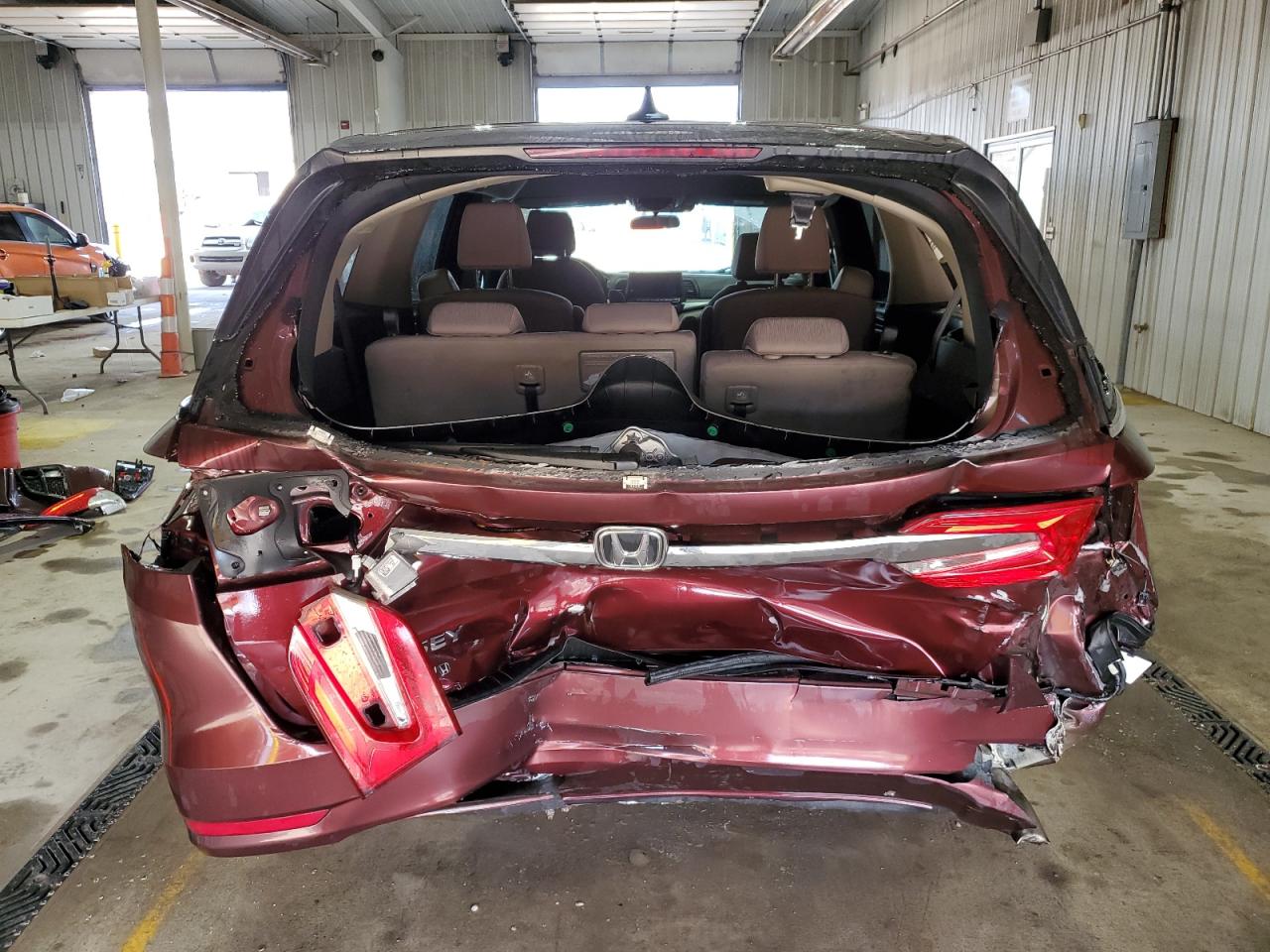 2019 Honda Odyssey VIN 5FNRL6H58KB043054 Copart auction photo, front end / rear end damage thumbnail 6