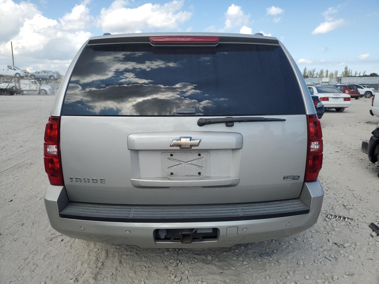 2008 Chevrolet Tahoe VIN 1GNFC13018R207188 Copart auction photo, front end / minor dent/scratches damage thumbnail 6