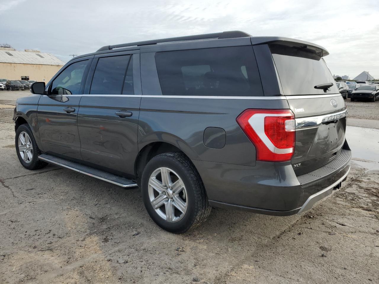 2020 Ford Expedition VIN 1FMJK1HT2LEA55667 Copart auction photo, front end / side damage thumbnail 2