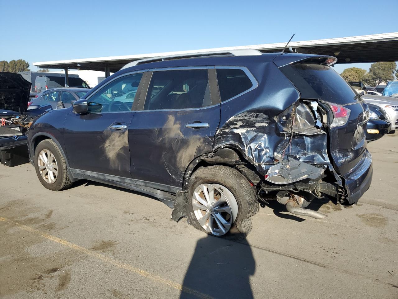 2016 Nissan Rogue VIN 5N1AT2MV1GC827264 Copart auction photo, rear end / side damage thumbnail 2
