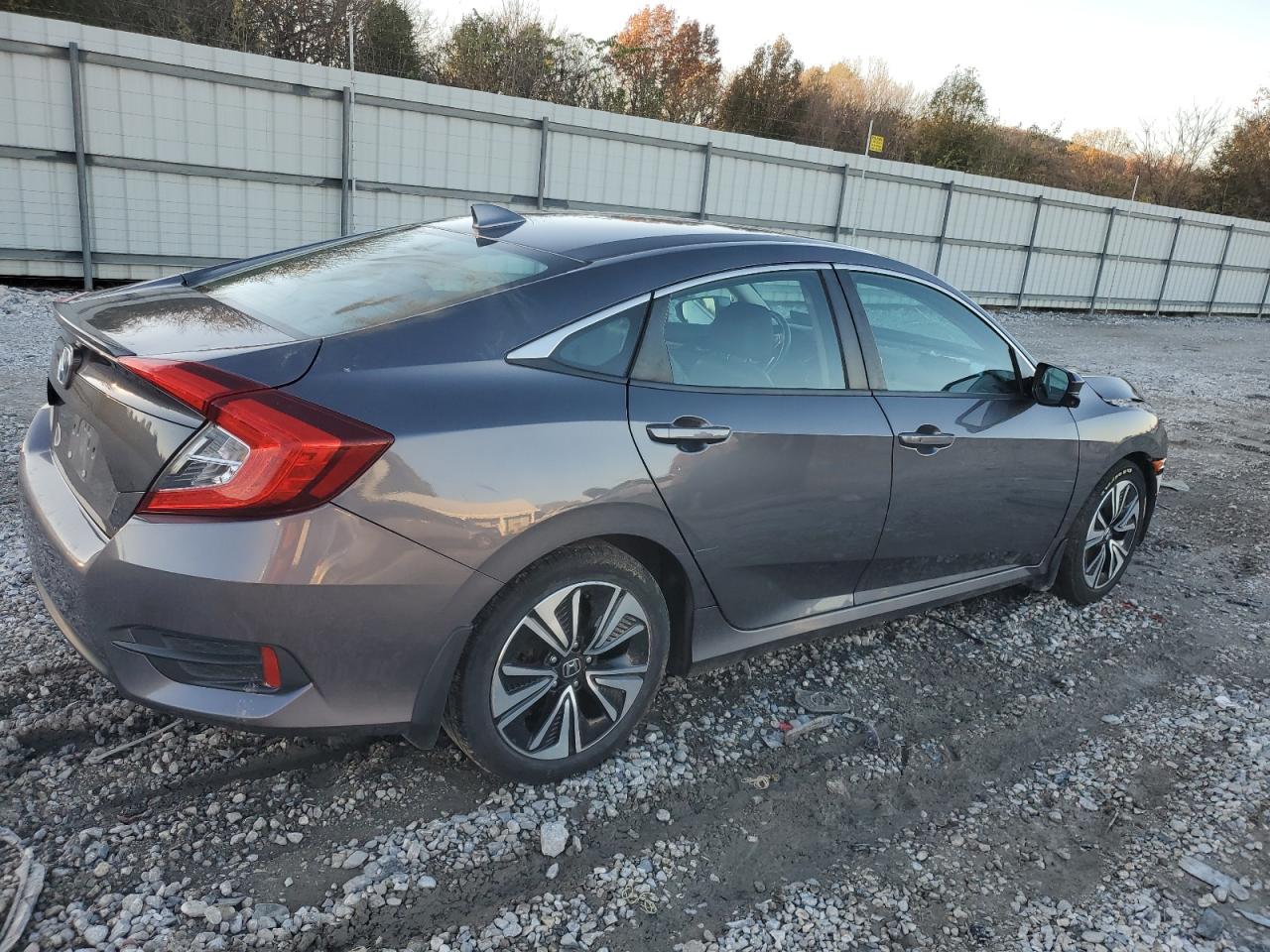 2016 Honda Civic VIN 19XFC1F75GE043715 Copart auction photo, front end damage thumbnail 3