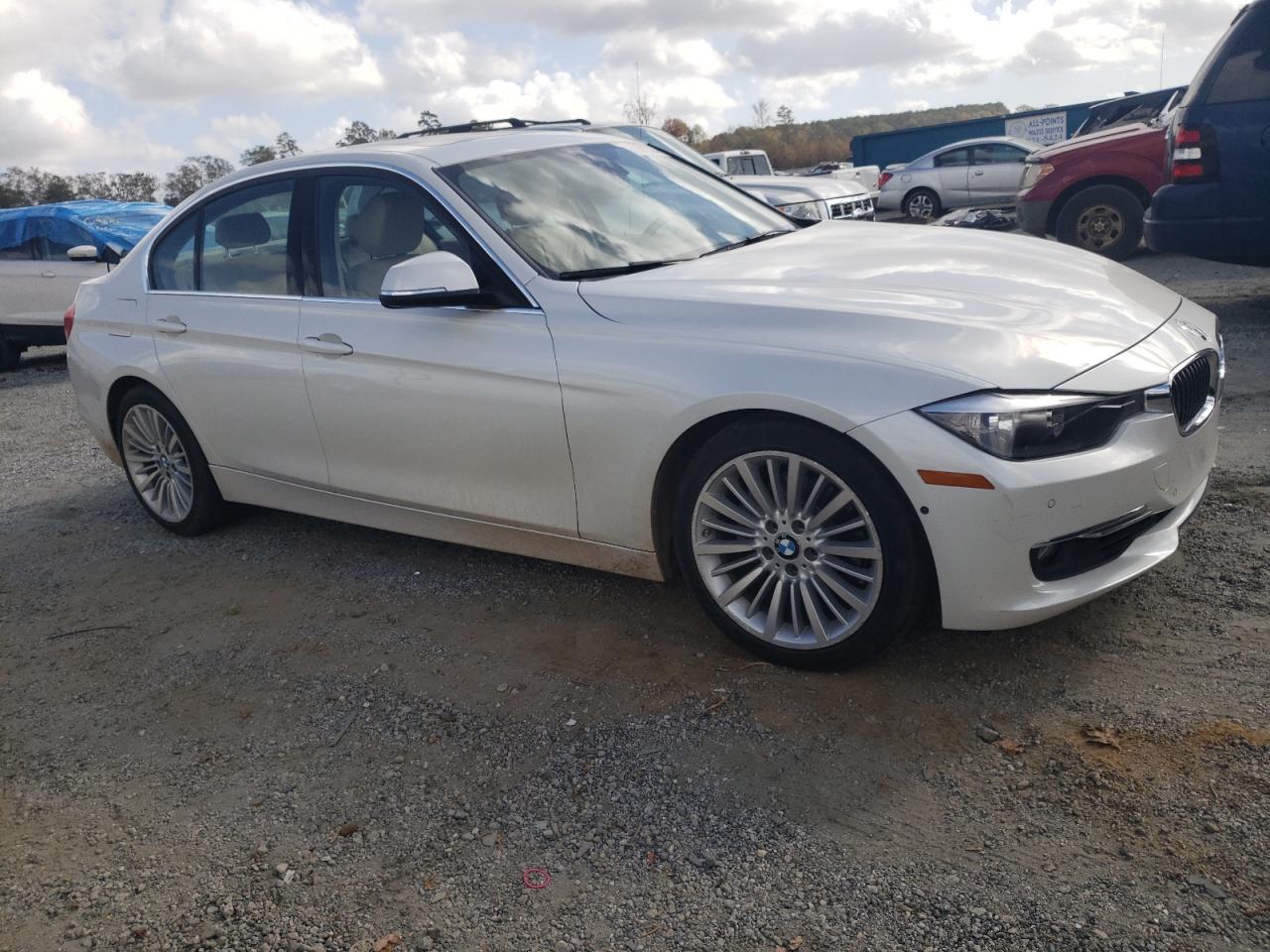 2012 BMW 3er VIN WBA3A5C52CF350176 Copart auction photo, front end damage thumbnail 4