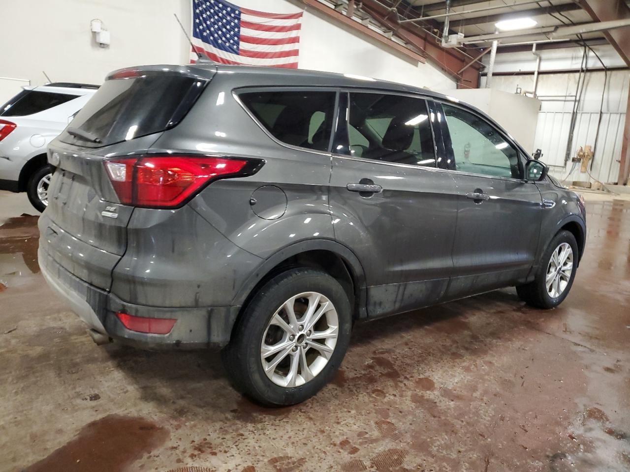 2019 Ford Escape VIN 1FMCU9GD7KUB25650 Copart auction photo, front end / side damage thumbnail 3