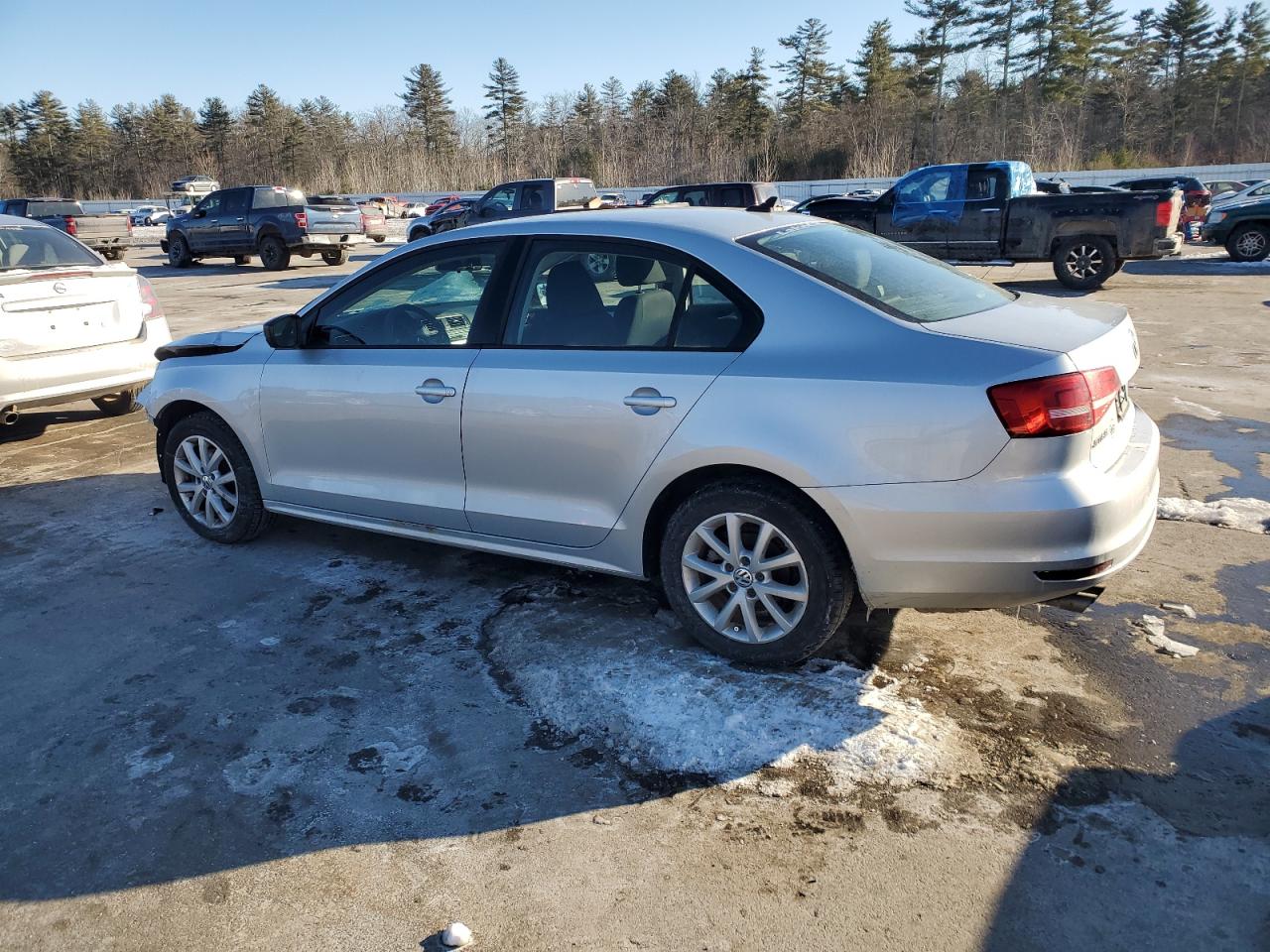 2015 Volkswagen Jetta VIN 3VWD17AJ7FM342949 Copart auction photo, front end damage thumbnail 2