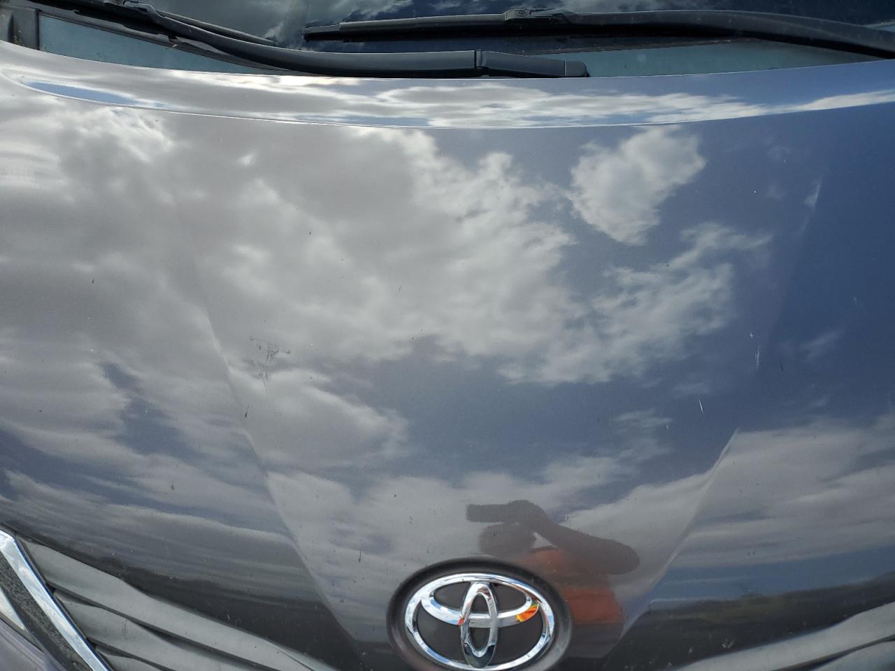 2014 Toyota Sienna VIN 5TDYK3DC9ES445263 Copart auction photo, biohazard/chemical / side damage thumbnail 13