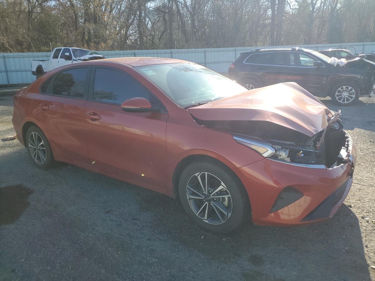 2022 KIA Forte VIN 3KPF24AD4NE475212 Copart auction photo, front end / minor dent/scratches damage thumbnail 4