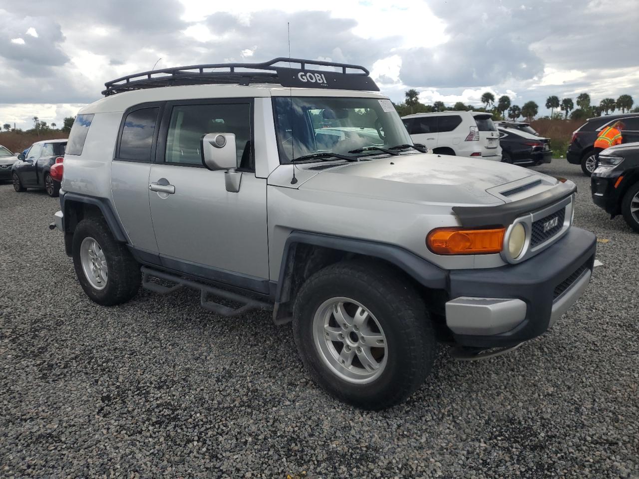 2007 Toyota FJ Cruiser VIN JTEBU11F970010053 Copart auction photo, water/flood damage thumbnail 4