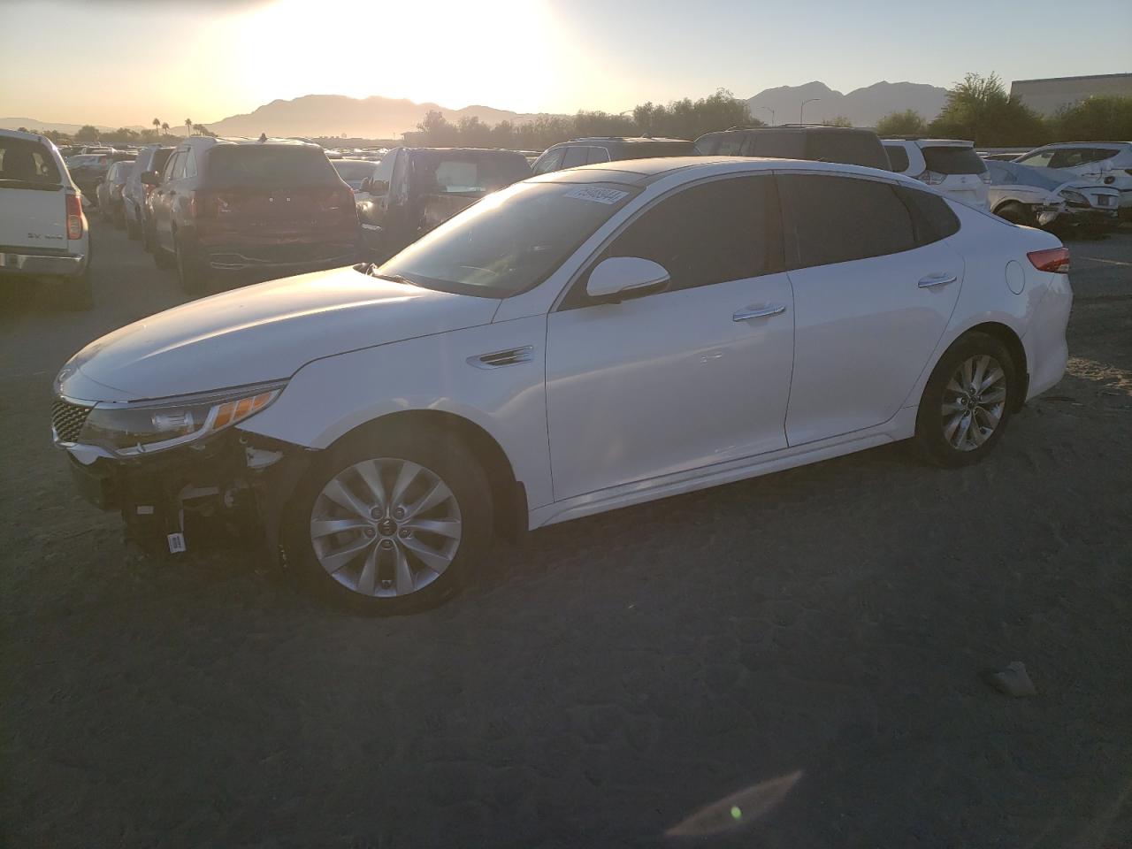 2016 KIA Optima VIN 5XXGU4L35GG063362