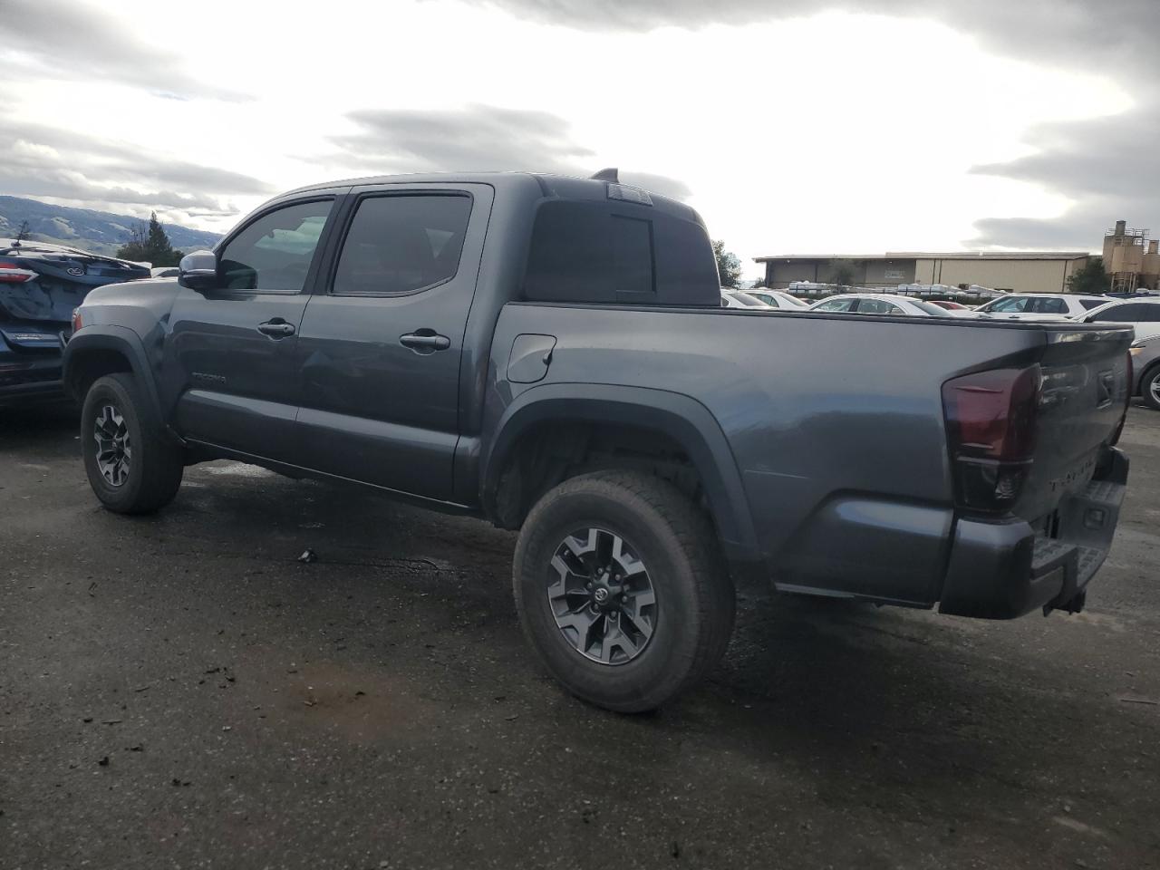2019 Toyota Tacoma VIN 3TMCZ5AN1KM253810 Copart auction photo, front end / side damage thumbnail 2