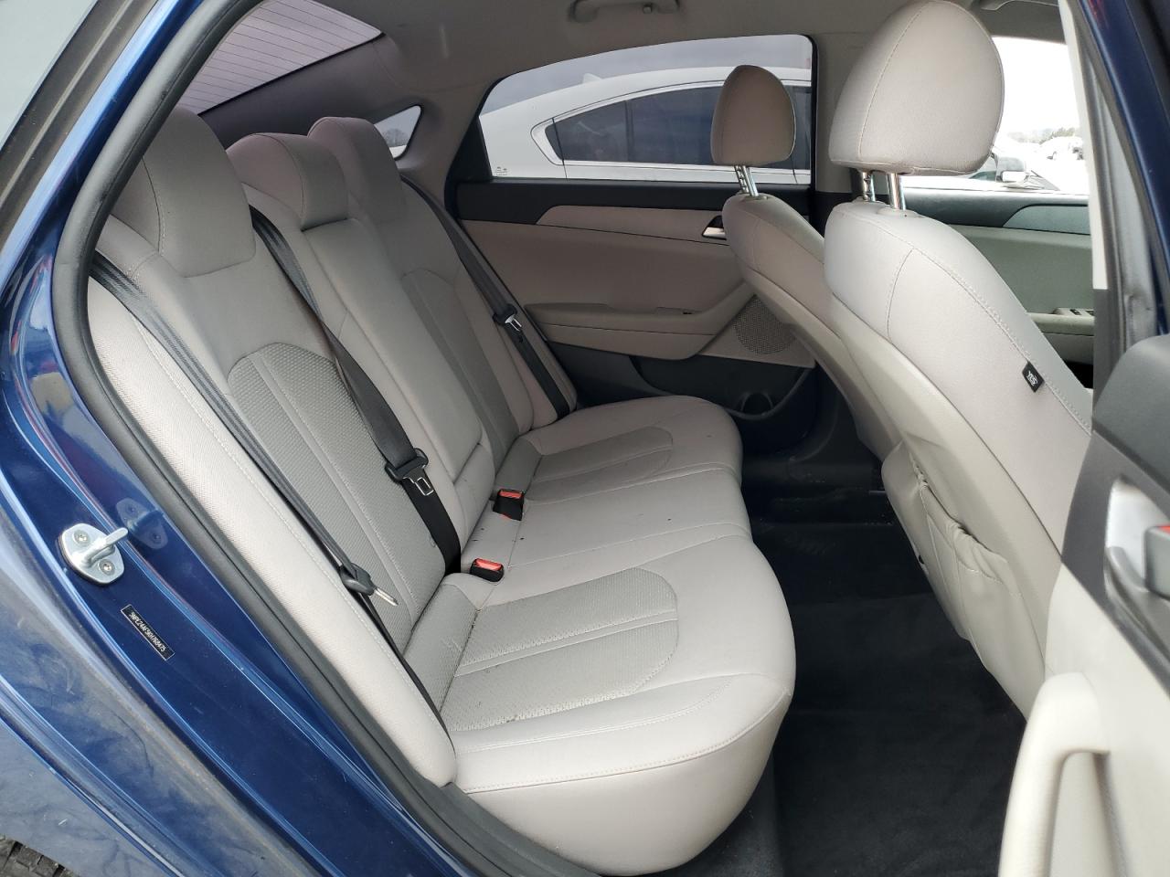 2019 Hyundai Sonata VIN 5NPE24AF5KH768475 Copart auction photo, vandalism damage thumbnail 10