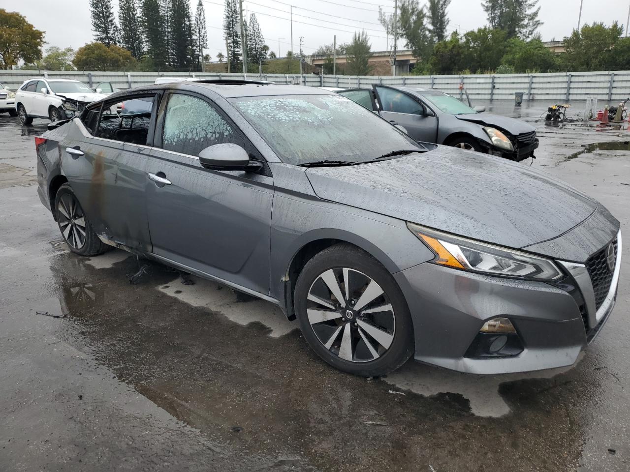 2019 Nissan Altima VIN 1N4BL4DV0KC123737 Copart auction photo, burn - interior / burn damage thumbnail 4