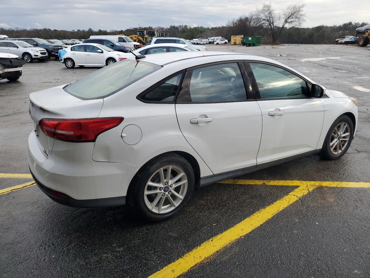 2015 Ford Focus VIN 1FADP3F23FL264107 Copart auction photo, front end / rear end damage thumbnail 3