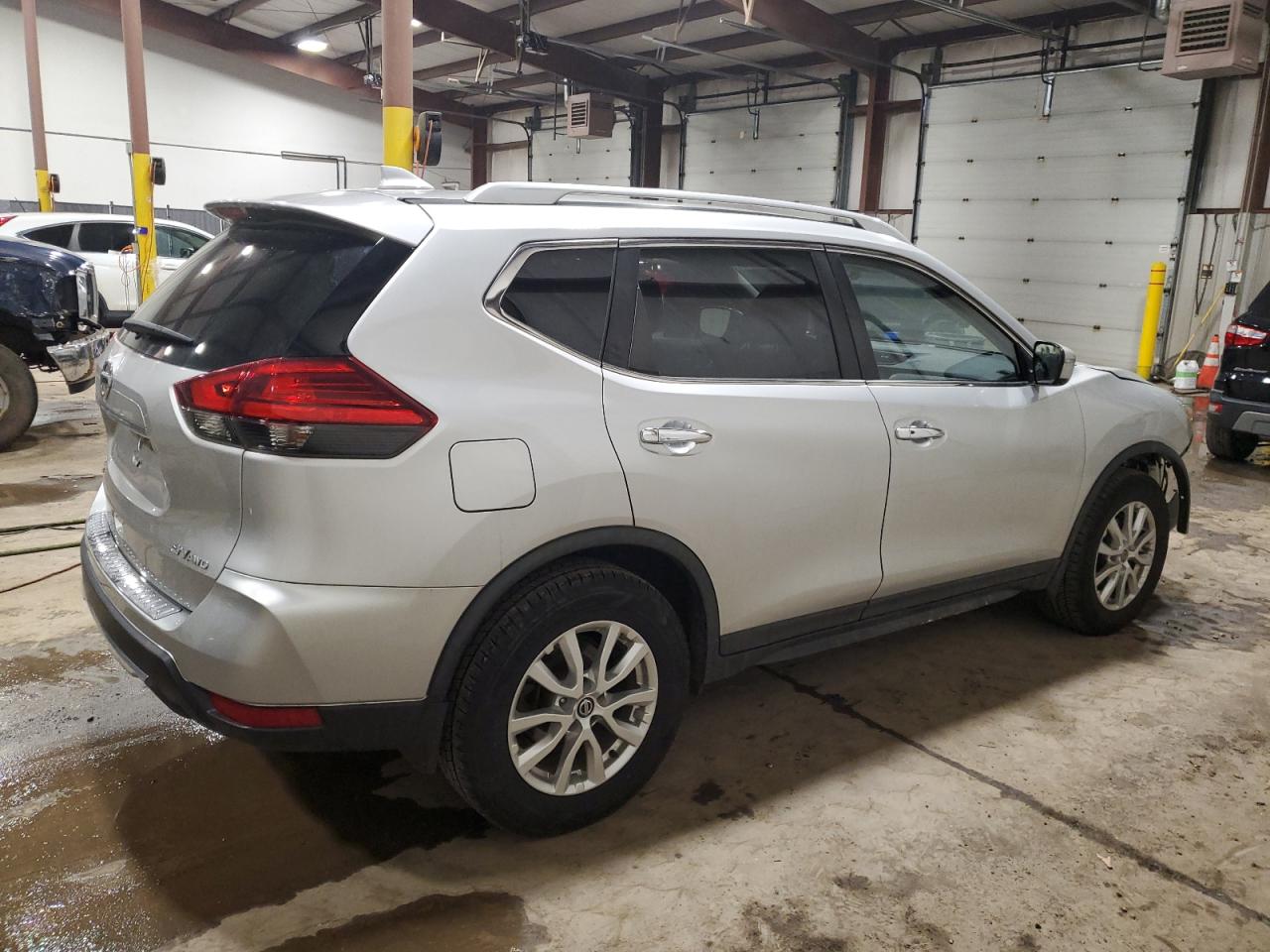 2017 Nissan Rogue VIN JN8AT2MV0HW265852 Copart auction photo, front end damage thumbnail 3