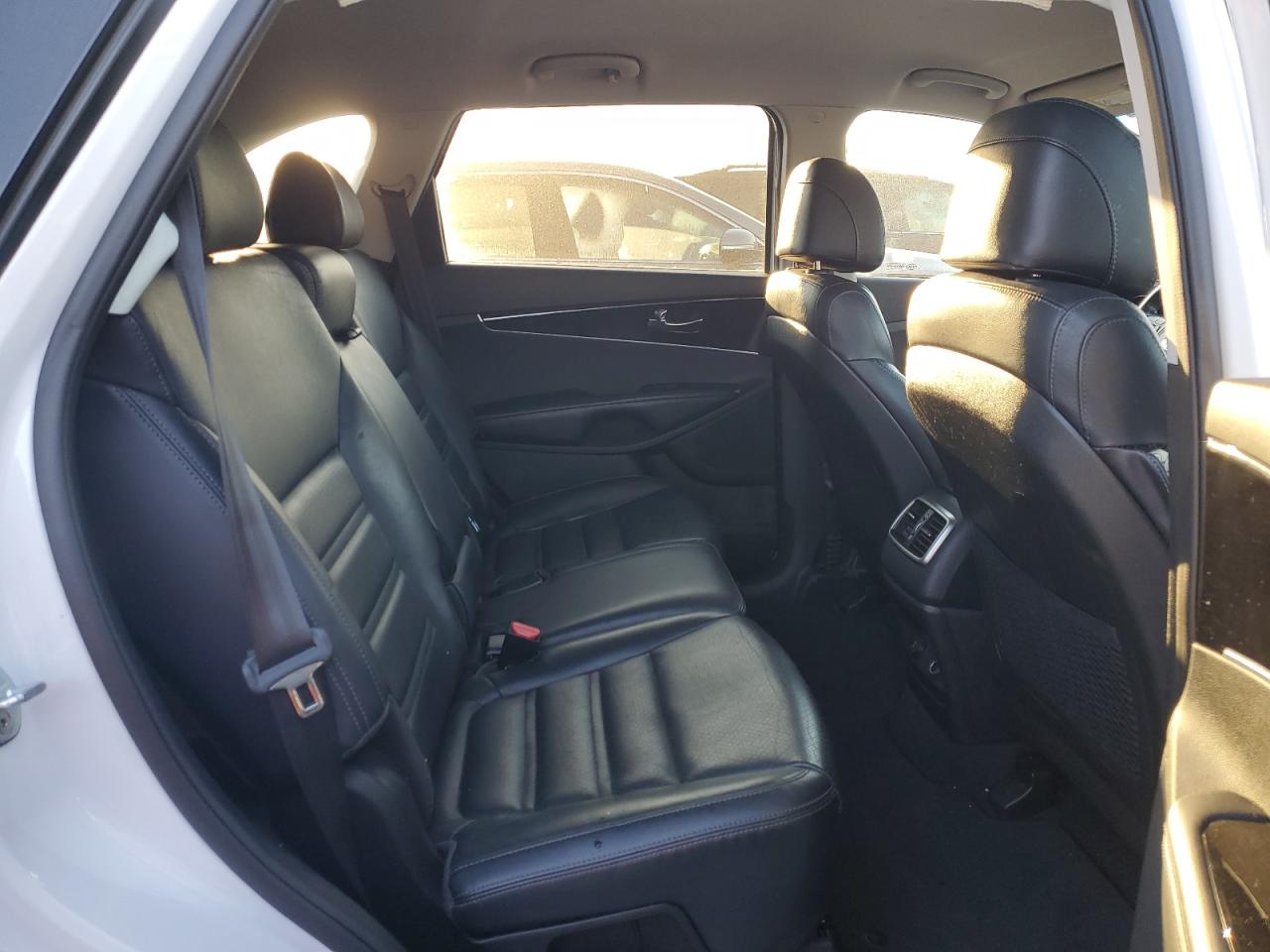 2017 KIA Sorento VIN 5XYPG4A3XHG273270 Copart auction photo, side / minor dent/scratches damage thumbnail 11
