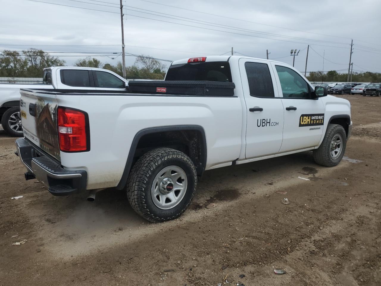 2017 GMC Sierra VIN 1GTR1LEC1HZ267048 Copart auction photo, mechanical / minor dent/scratches damage thumbnail 3
