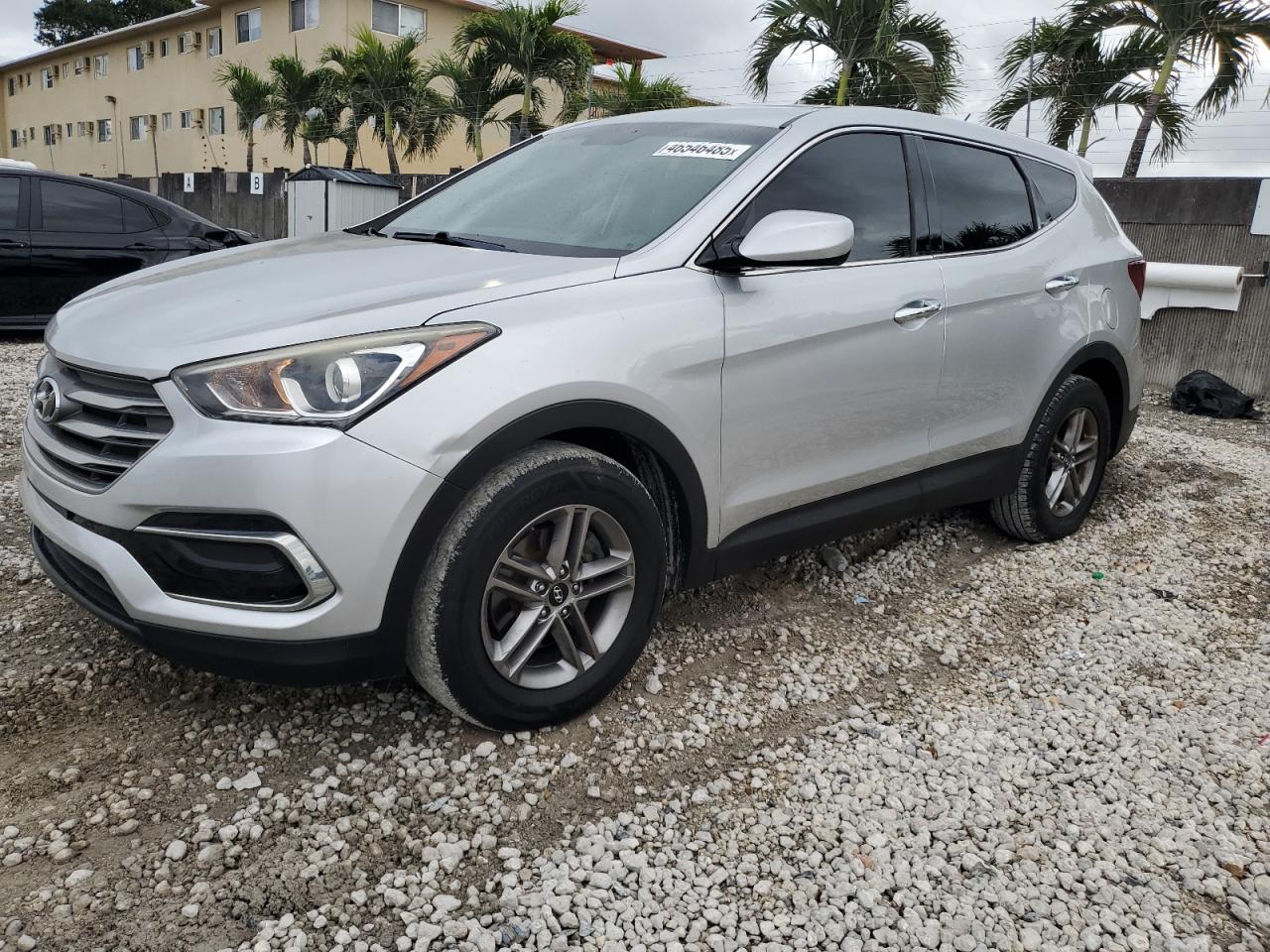 2018 Hyundai Santa Fe VIN 5XYZT3LB5JG551551