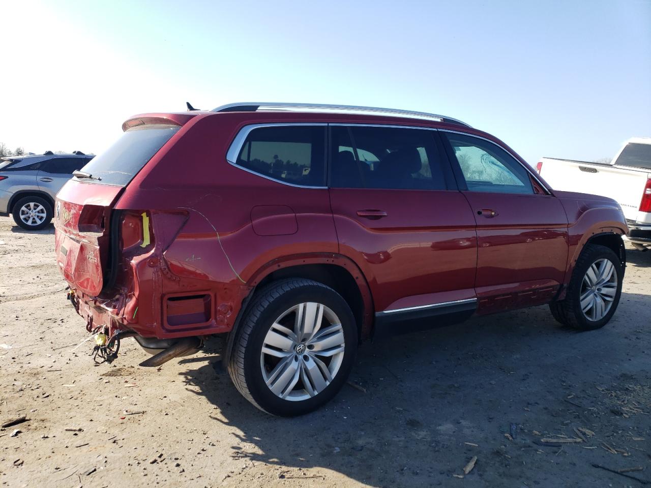 2018 Volkswagen Atlas VIN 1V2NR2CA0JC575855 Copart auction photo, rear end / front end damage thumbnail 3