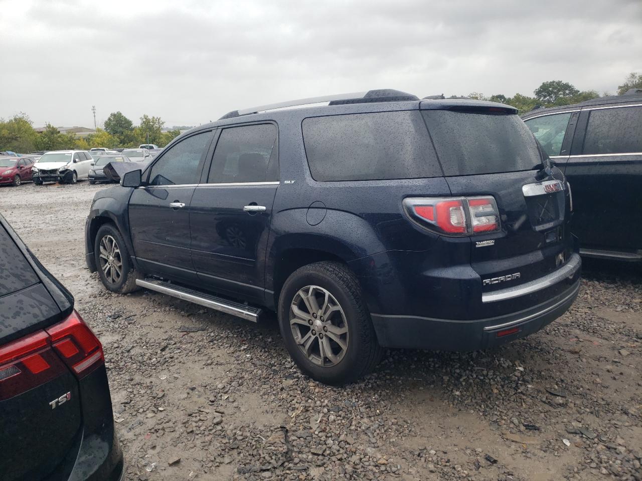 2016 GMC Acadia VIN 1GKKRRKD5GJ160046 Copart auction photo, front end damage thumbnail 2