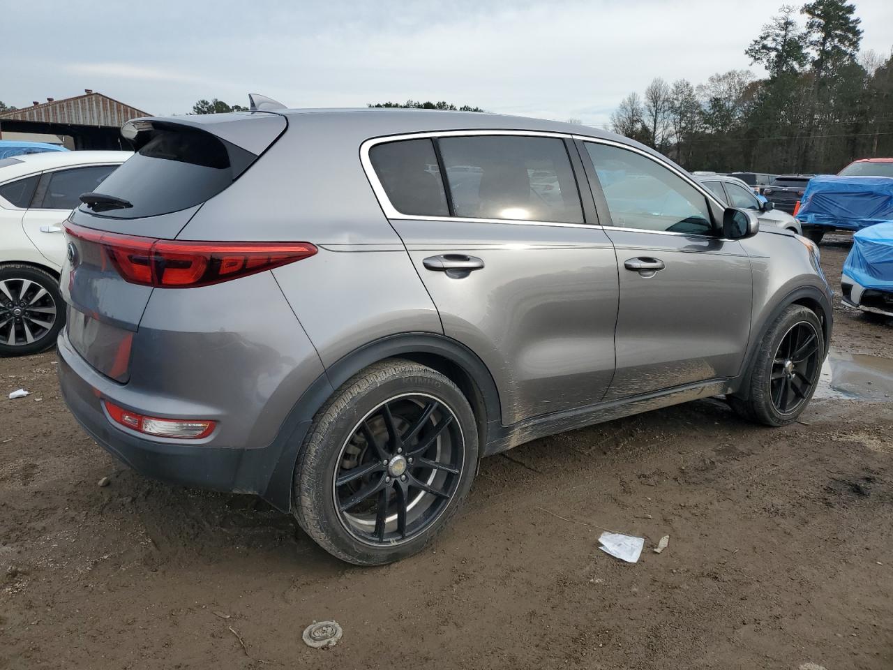 2017 KIA Sportage VIN KNDPM3AC5H7174582 Copart auction photo, front end / minor dent/scratches damage thumbnail 3