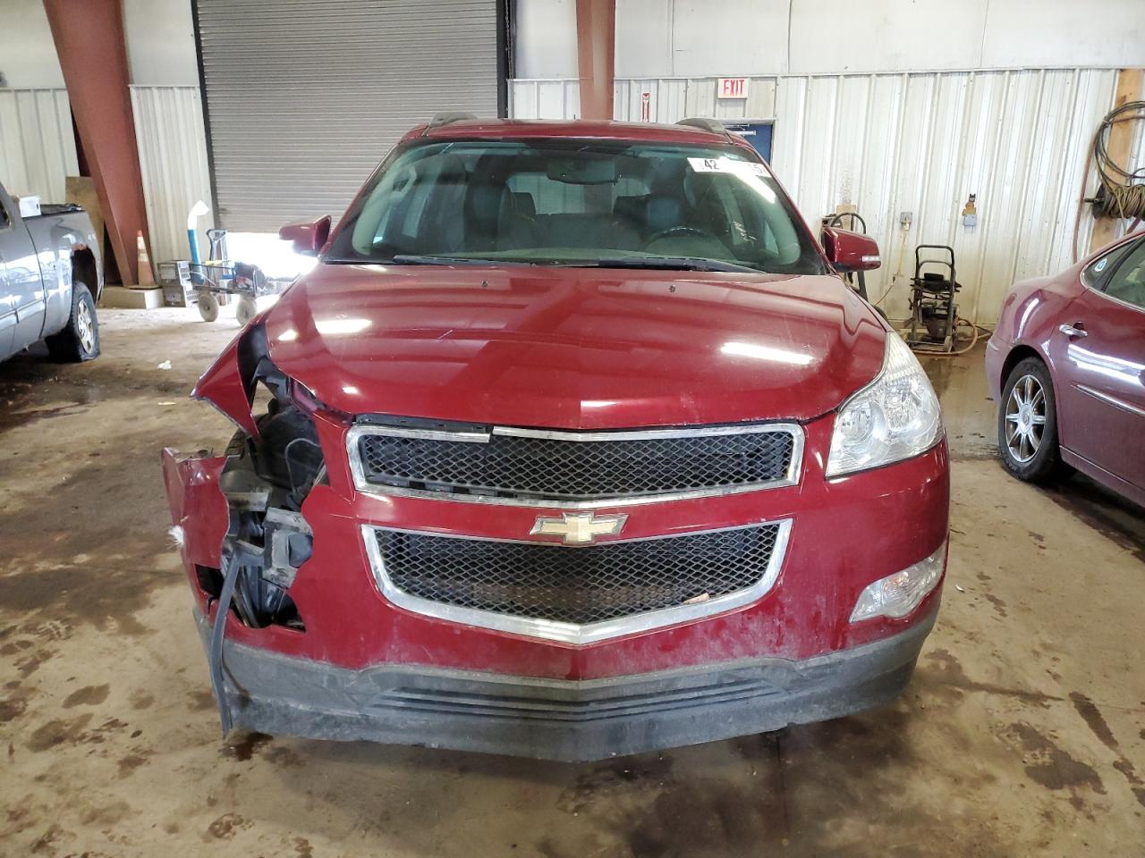 2010 Chevrolet Traverse VIN 1GNLRGED8AJ254212 Copart auction photo, front end / side damage thumbnail 5
