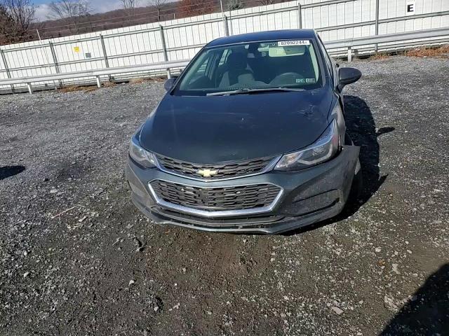 2017 Chevrolet Malibu VIN 1G1BE5SMXH7211323 Copart auction photo, front end / side damage thumbnail 11