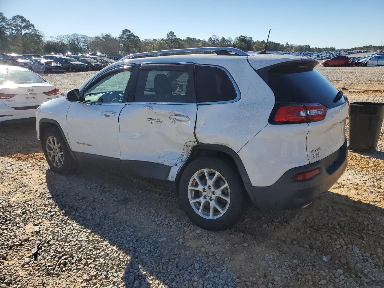 2017 Jeep Grand Cherokee VIN 1C4PJMCS0HW646146 Copart auction photo, side damage thumbnail 2