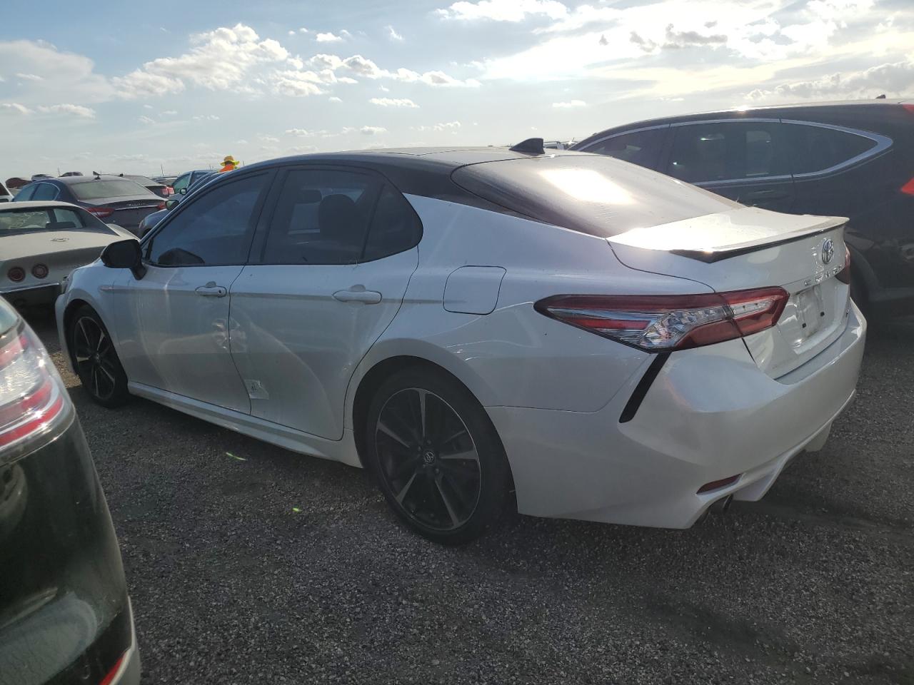 2019 Toyota Camry VIN 4T1BZ1HK7KU027164 Copart auction photo, water/flood damage thumbnail 2