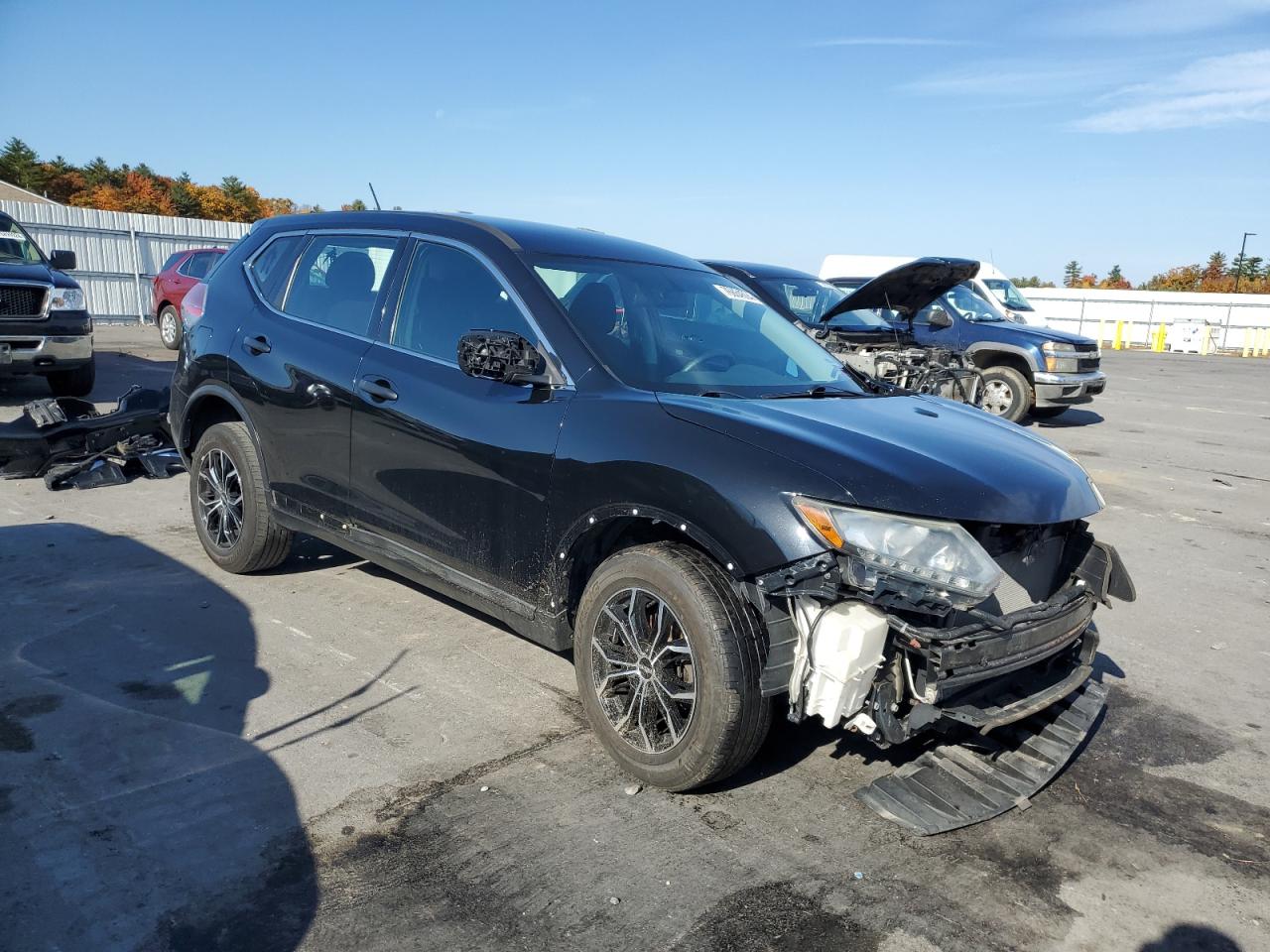 2016 Nissan Rogue VIN 5N1AT2MV2GC819559 Copart auction photo, front end / side damage thumbnail 4