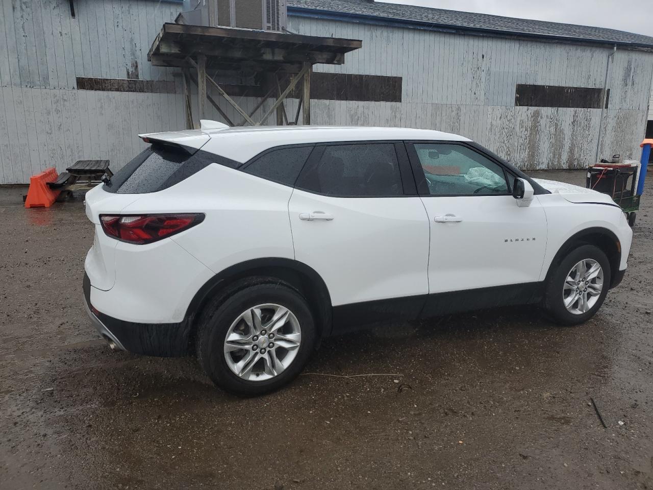 2021 Chevrolet Blazer VIN 3GNKBHRS4MS585158 Copart auction photo, front end / side damage thumbnail 3
