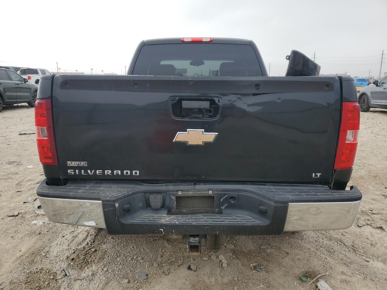 2011 Chevrolet Silverado VIN 1GCRCSE04BZ356386 Copart auction photo, front end / minor dent/scratches damage thumbnail 6