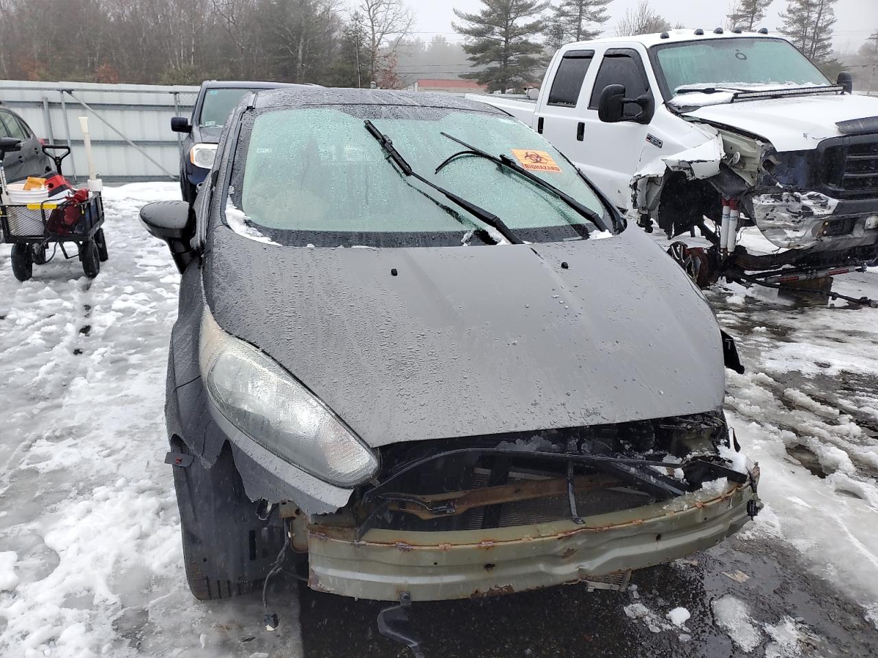 2015 Ford Fiesta VIN 3FADP4EJ7FM222861 Copart auction photo, front end damage thumbnail 5