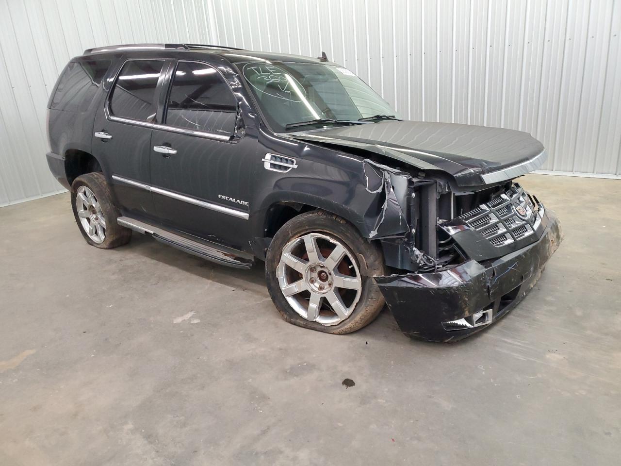 2013 Cadillac Escalade VIN 1GYS4BEF6DR169621 Copart auction photo, all over / undercarriage damage thumbnail 4