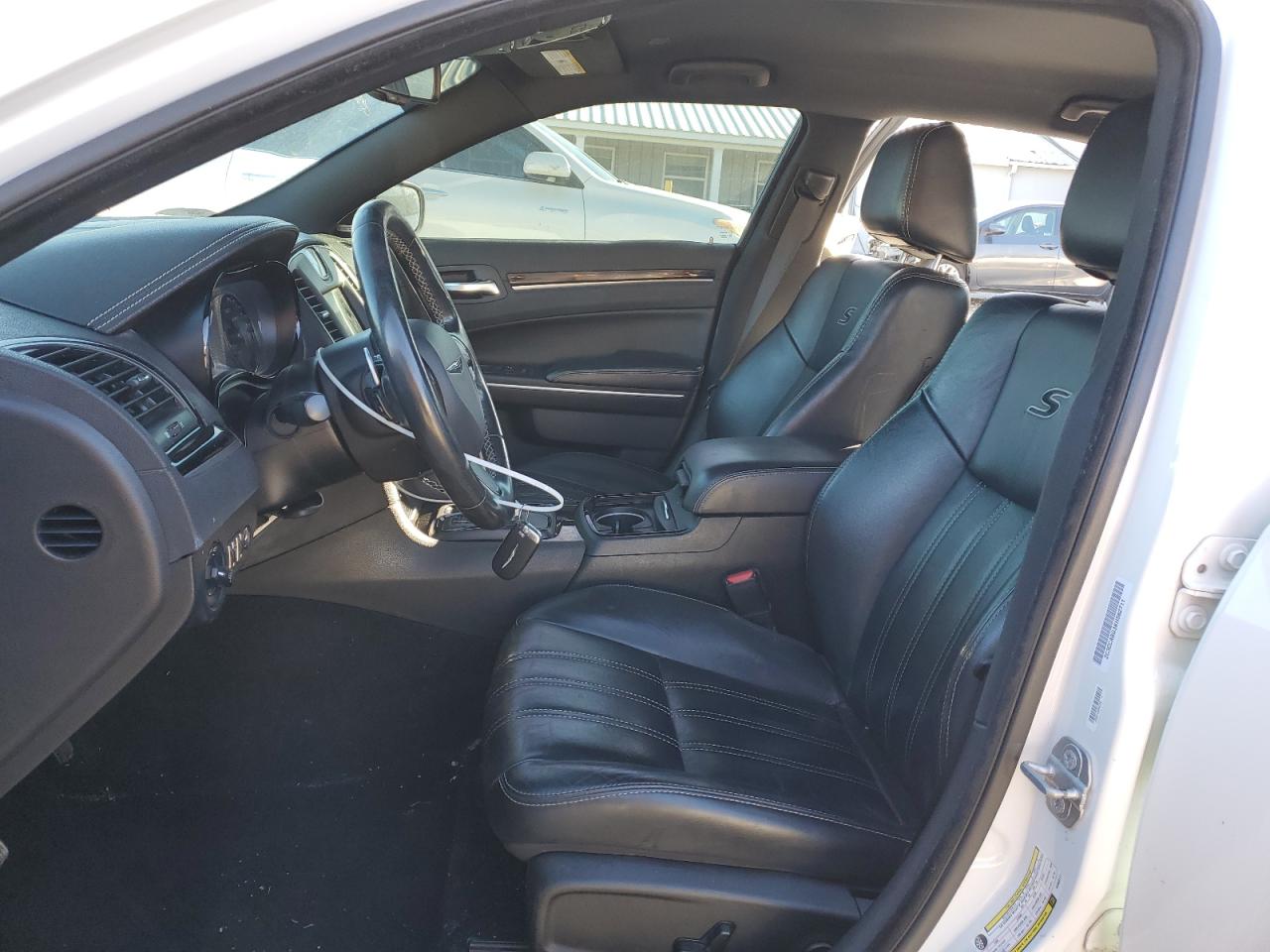 2019 Chrysler 300 VIN 2C3CCABG3KH562711 Copart auction photo, front end damage thumbnail 7