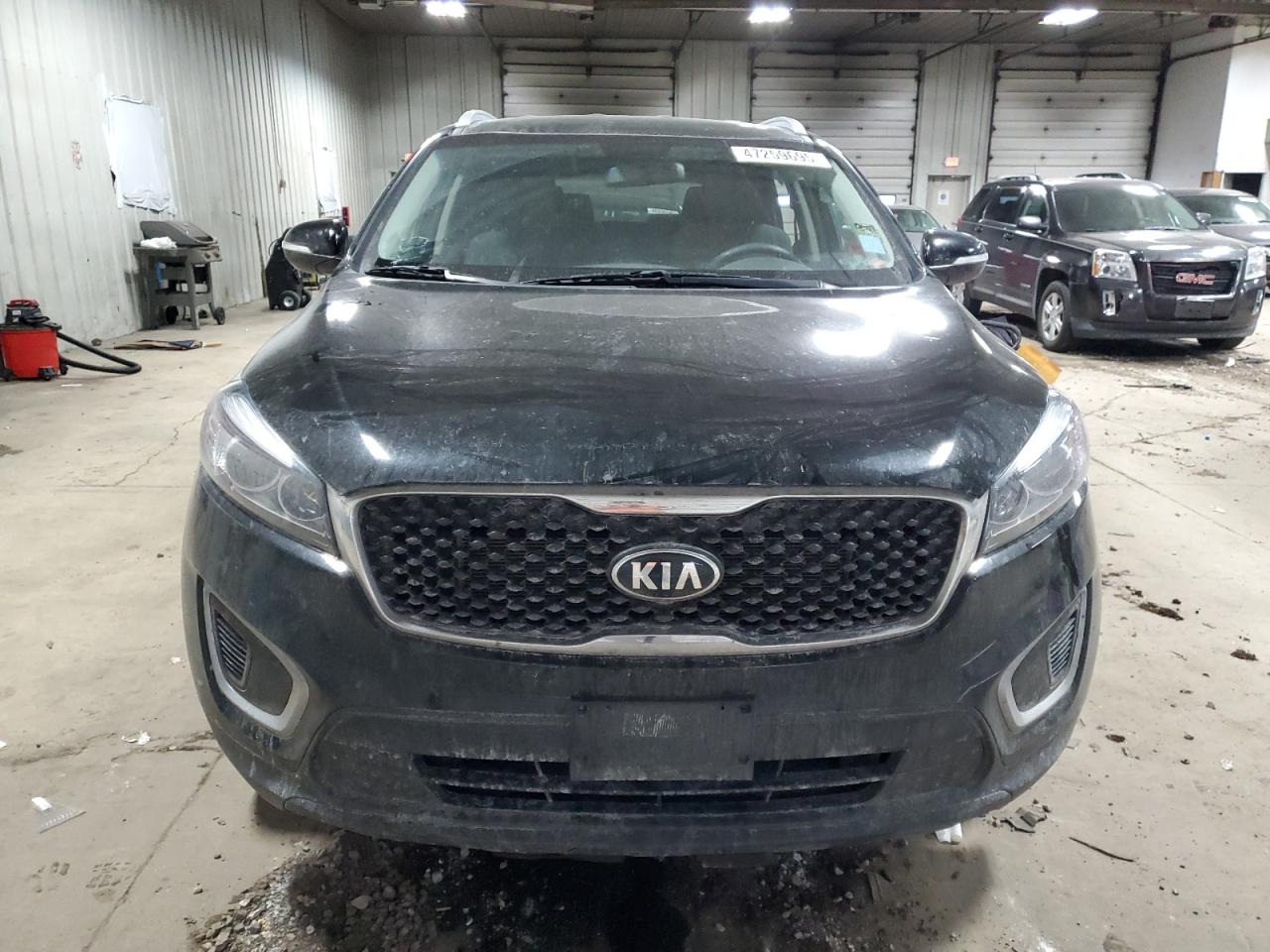 2017 KIA Sorento VIN 5XYPGDA53HG332211 Copart auction photo, all over / vandalism damage thumbnail 5