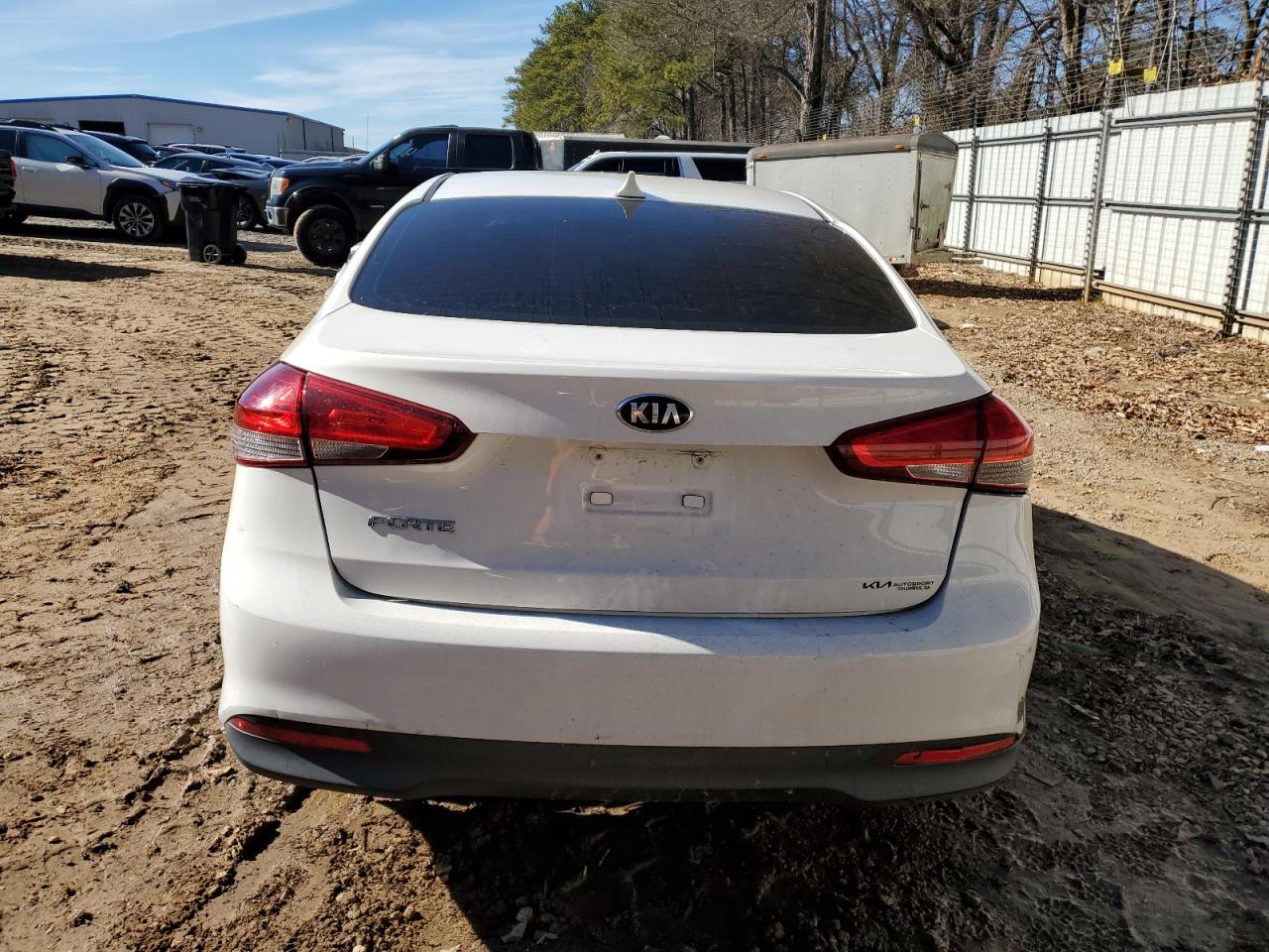 2018 KIA Forte VIN 3KPFK4A71JE191671 Copart auction photo, front end / side damage thumbnail 6