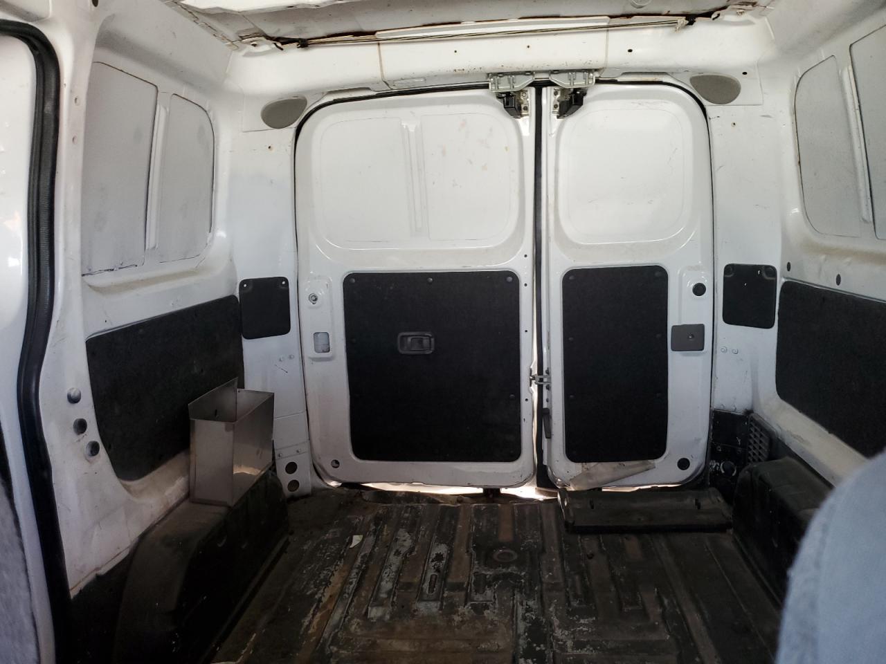 2015 Nissan NV VIN 3N6CM0KN1FK733182 Copart auction photo, minor dent/scratches damage thumbnail 10
