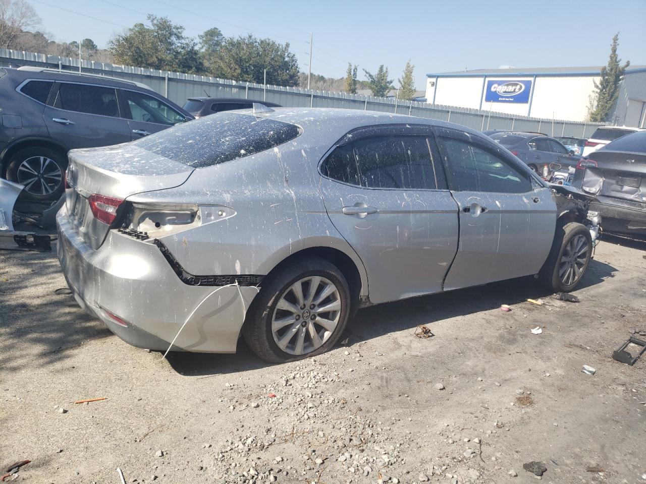 2020 Toyota Camry VIN 4T1C11AK7LU992419 Copart auction photo, front end damage thumbnail 3