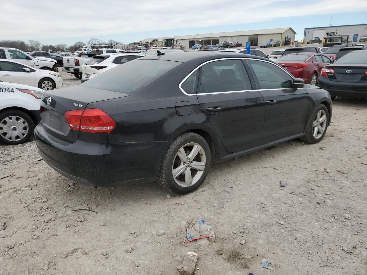 2014 Volkswagen Passat VIN 1VWBS7A32EC030477 Copart auction photo, front end / minor dent/scratches damage thumbnail 3